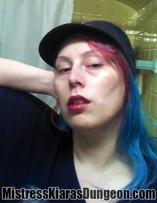 Mistress femdom selfie domina kiara findom financial domination lipstick fetish