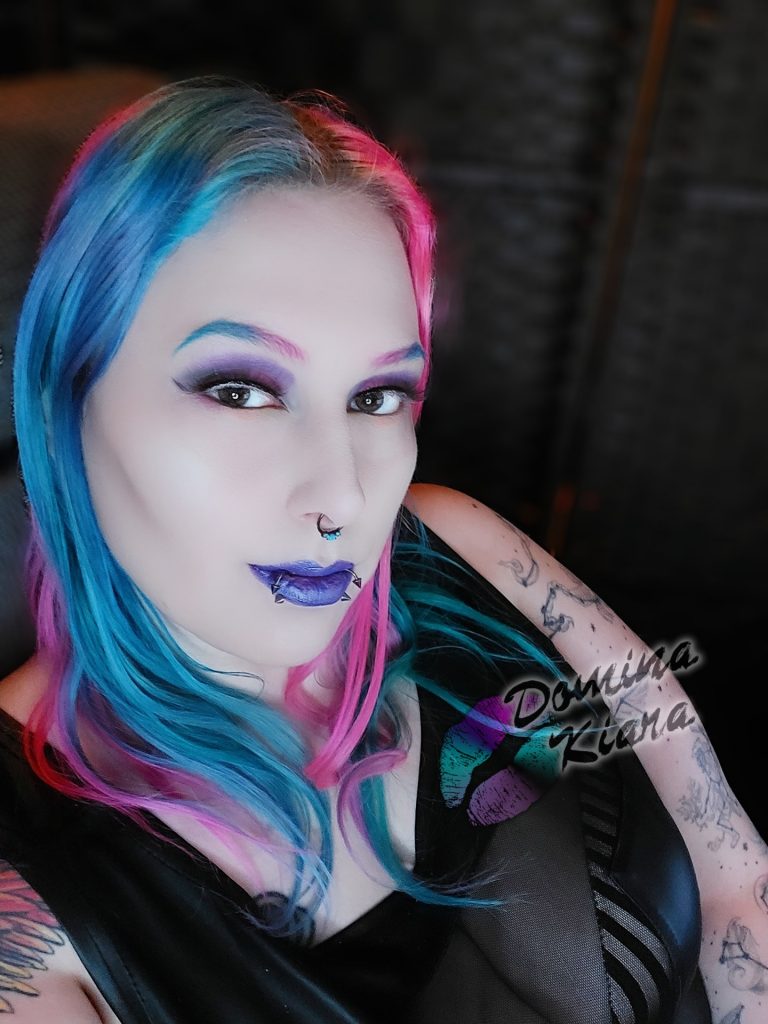 Domina Kiara femdom Domme Mistress