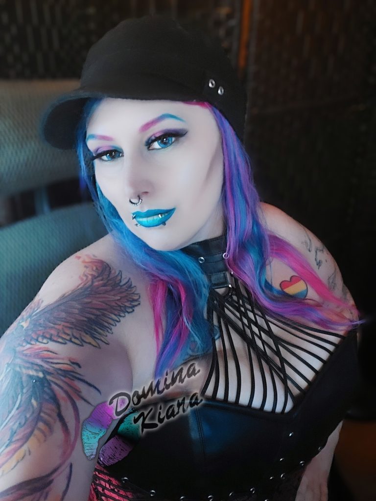 femdom Mistress Kiara DominaKiara punk goth Domme corset