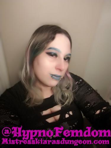 femdom brat Mistress Kiara