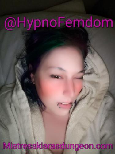 Femdom Goddess Mistress Kiara cukcoldress