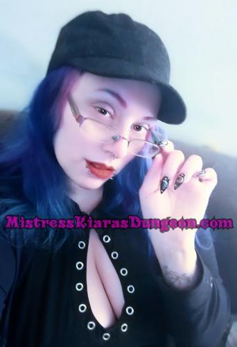 Sexy Goth Femdom Domme