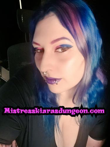 Fetish femdom Mistress Domme Kiara goth alt Mistress