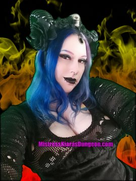 femdom witch succubus Queen Mistress Domina Kiara