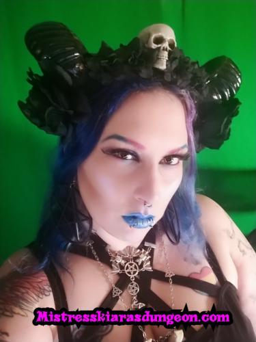 femdom witch succubus Mistress Kiara