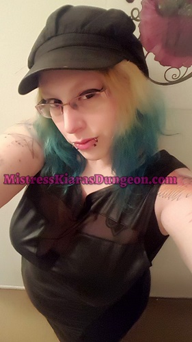 punk goth femdom dominatrix Mistress Kiara leather dress
