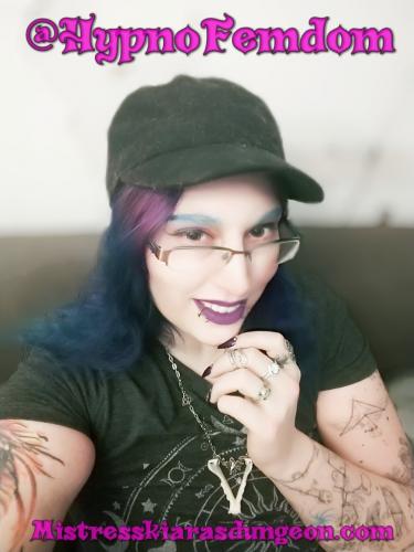 Femdom Goddess Mistress Kiara superior manicure