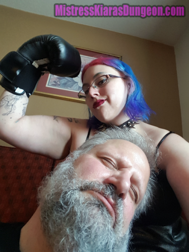 fetish boxing Mistress knocked out slave boxing gloves flex