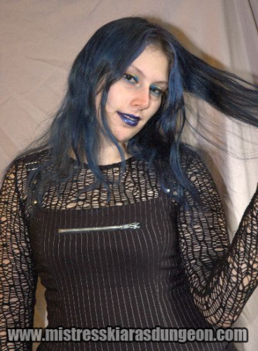 punk goth femdom dominatrix Mistress Kiara